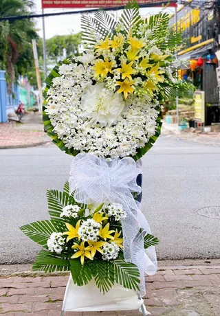 Hoa Tươi Chia Buồn Cổ Điển 62