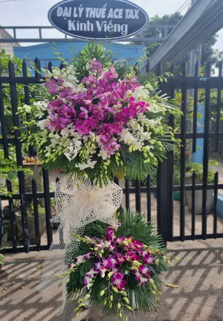 Hoa Tươi Chia Buồn Cổ Điển 63