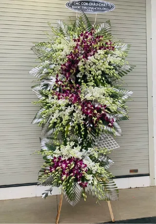 Hoa Tươi Chia Buồn Cổ Điển 67