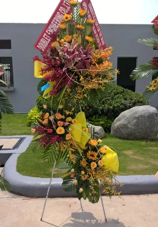 Lẵng Hoa Đoàn Tụ