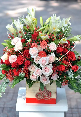 Hộp Hoa Tặng Ngày Lễ Xinh Xắn