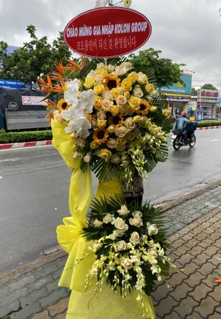 Lẵng Hoa Chúc Mừng Sang Trọng