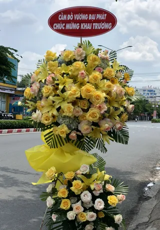 Lẵng Hoa Chúc Mừng Hoàn Hảo