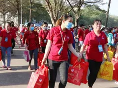 Gợi ý món quà tết công nhân tặng dịp cuối năm ý nghĩa