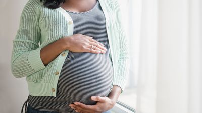 Trà có ảnh hưởng gì đến sức khỏe của bà mẹ sau sinh?