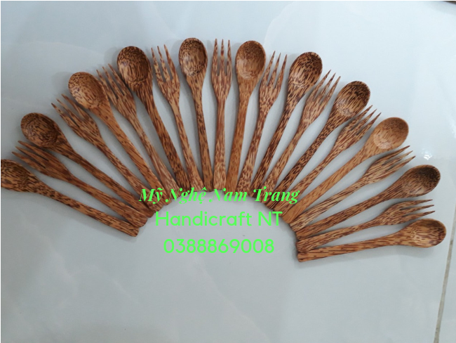 Nĩa gỗ dừa mỹ nghệ - Mỹ Nghệ Nam Trang