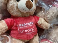 Lý do nên chọn quà tặng gấu bông in logo cho doanh nghiệp