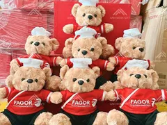 5 lý do nên chọn quà tặng gấu bông thêu logo làm quà tặng cho khách hàng