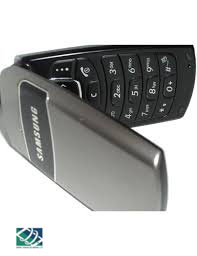 Samsung X200 đánh giá cao ở khả năng nghe gọi và thiết kế tuyệt đẹp của nó Samsung X200 đánh giá cao ở khả năng nghe gọi và thiết kế tuyệt đẹp của nó