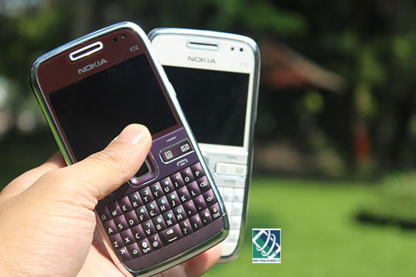 Điện Thoại chính hãng Nokia E72 Điện Thoại chính hãng Nokia E72