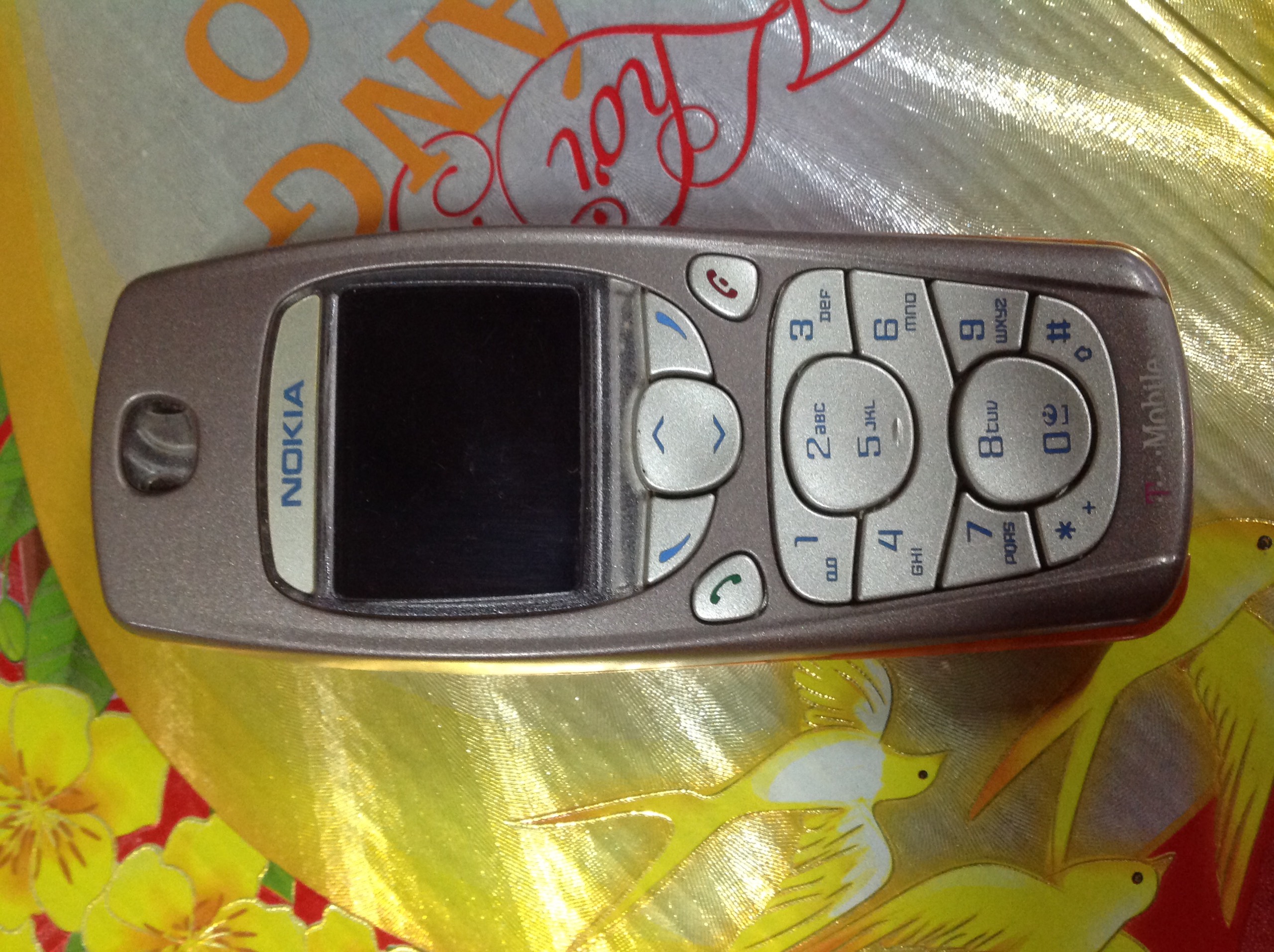 Nokia 3510i не заряжается