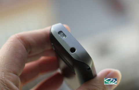 Samsung E1232B sản phảm được tích hợp đèn pin Samsung E1232B sản phảm được tích hợp đèn pin