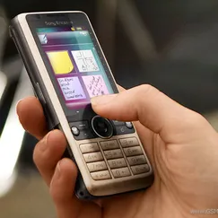 Sony Ericsson G700