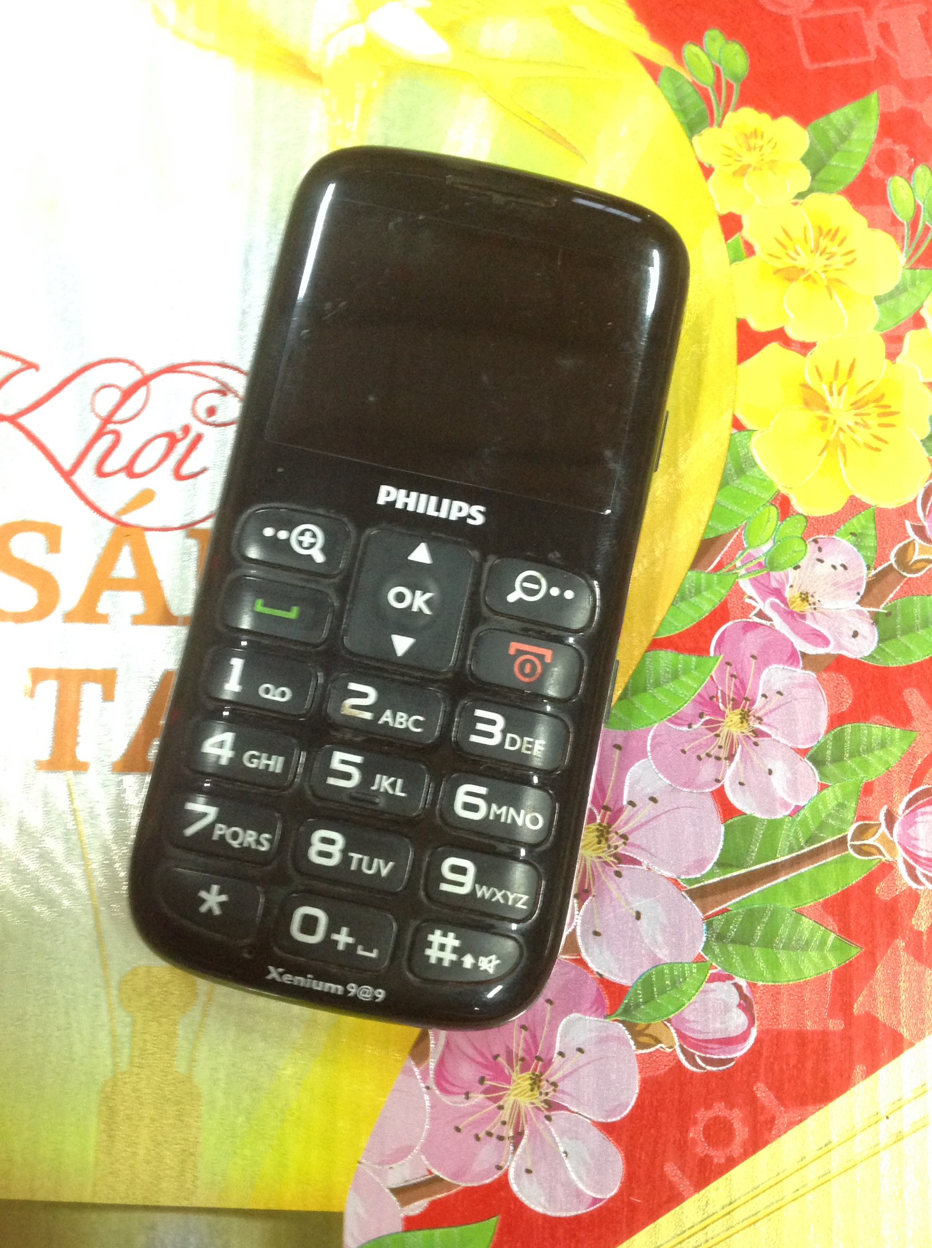 SOS Philips E310 thực sự là một công cụ hỗ trợ cho người lớn tuổi SOS Philips E310 thực sự là một công cụ hỗ trợ cho người lớn tuổi