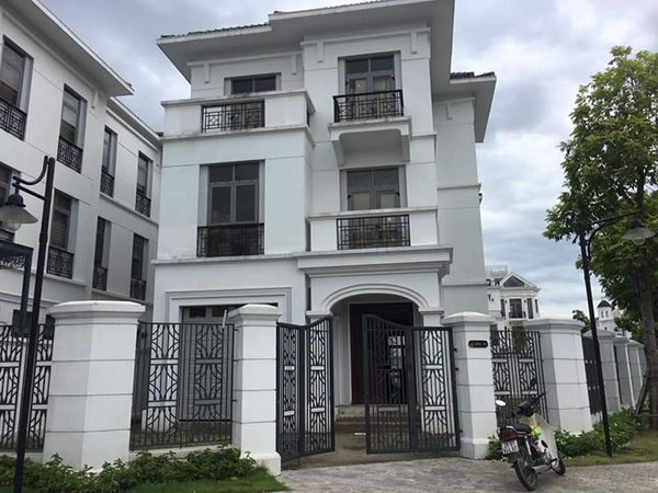 Thợ Gia Công Lắp Đặt Hàng Rào Sắt Uy Tín Tại Biên Hòa - Mẫu 06 Thợ Gia Công Lắp Đặt Hàng Rào Sắt Uy Tín Tại Biên Hòa - Mẫu 06