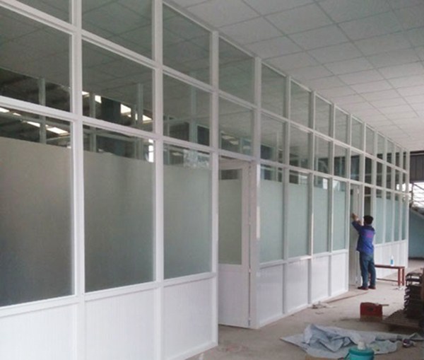 Thợ sửa chữa thi công vách cửa nhôm kính tại Biên Hòa Thợ sửa chữa thi công vách cửa nhôm kính tại Biên Hòa