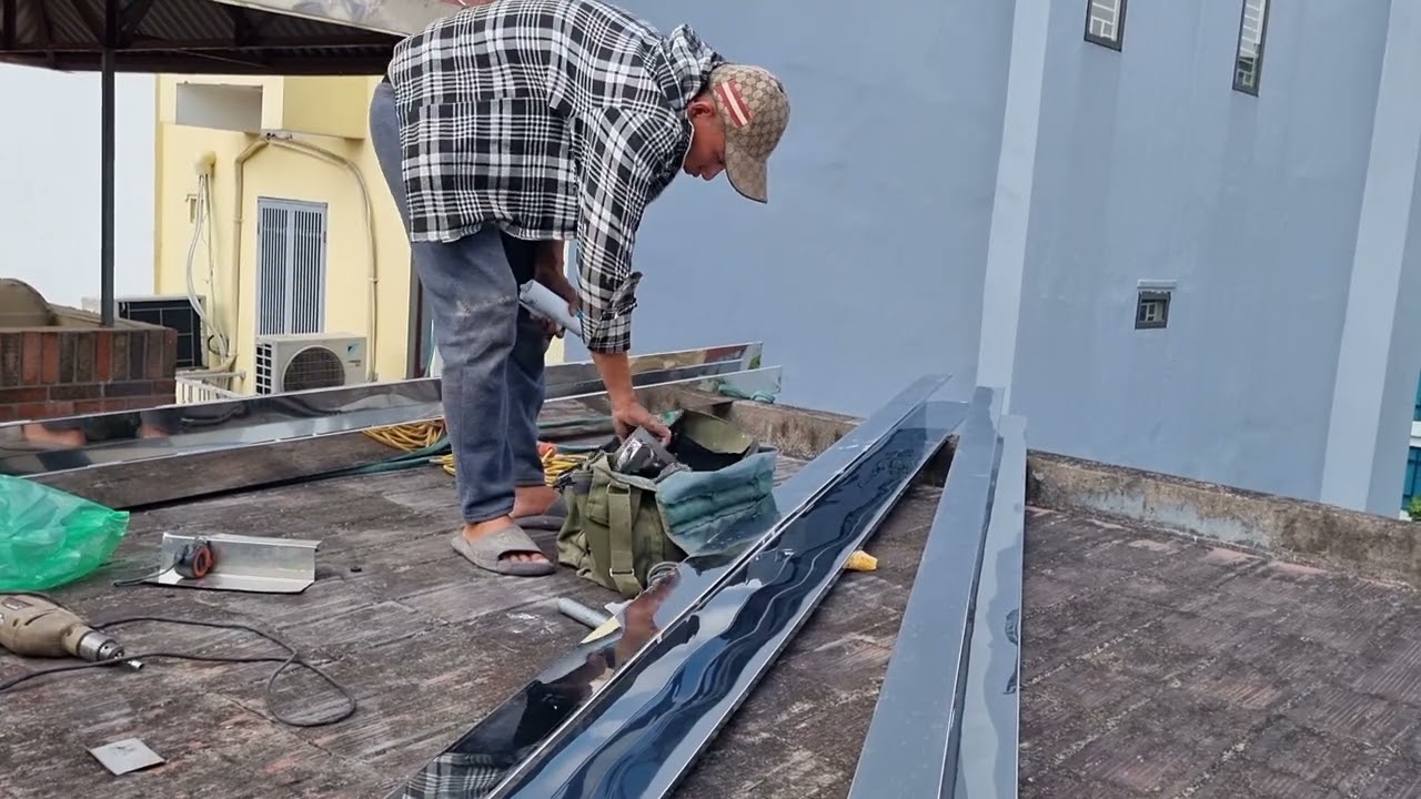 Thợ Thi Công Làm Máng Xối Sửa Chữa Máng Xối Tại Biên Hòa Thợ Thi Công Làm Máng Xối Sửa Chữa Máng Xối Tại Biên Hòa