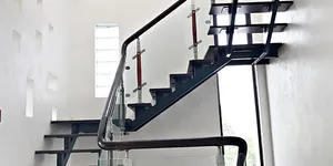 Làm Cầu Thang Tại Khu Công Nghiệp Hố Nai: Giải Pháp Tối Ưu Với Cầu Thang Sắt và Kính Cường Lực