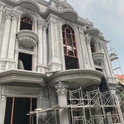 Hoàn thiện công trình, đắp hoa văn 