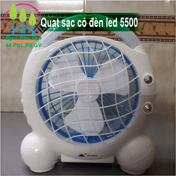 Quạt sạc có đèn led 5500