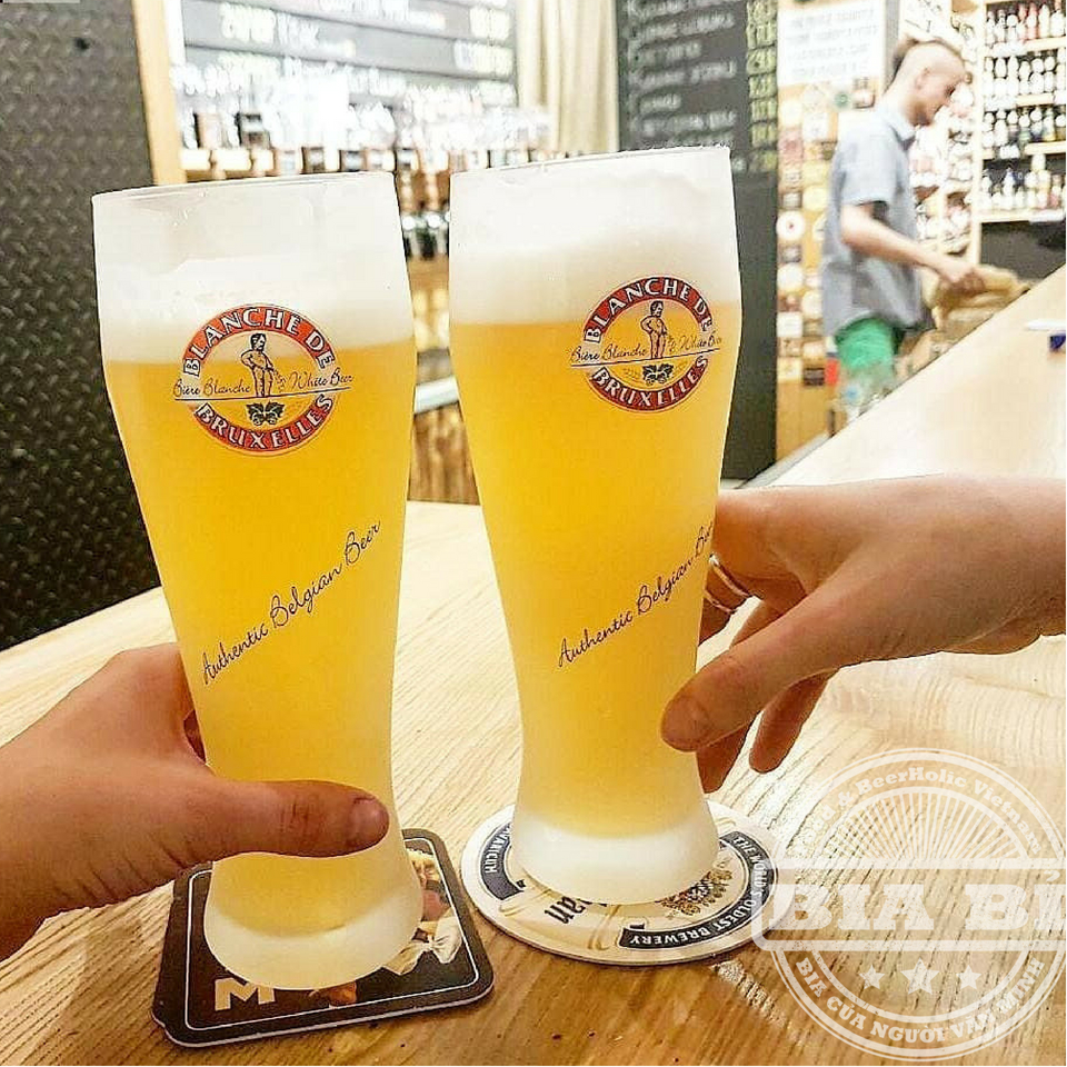 Cách thưởng thức Bia trắng Ngon nhất của Bỉ năm 2016 Blanche De Bruxelles.