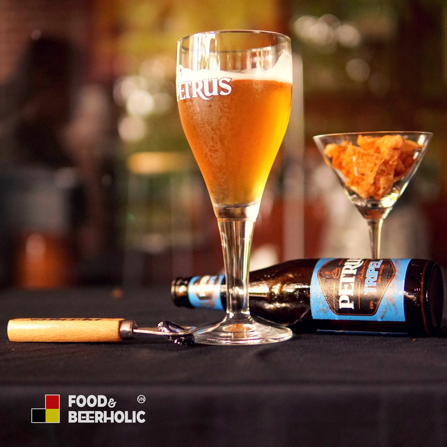 ly thủy tinh cao cấp uống bia Bỉ Petrus
