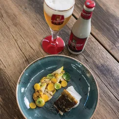 Bia Máy chém 8.5 % | Bia vàng 330 ml: Bia Bỉ chai sứ La Guillotine.