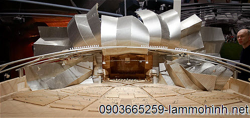 Mô hình kiến trúc trung tâm hòa nhạc Pritzker Pavilion tại công viên Thiên niên kỷ. Công trình được đưa vào sử dụng 16/7/2004 Mô hình kiến trúc trung tâm hòa nhạc Pritzker Pavilion tại công viên Thiên niên kỷ. Công trình được đưa vào sử dụng 16/7/2004