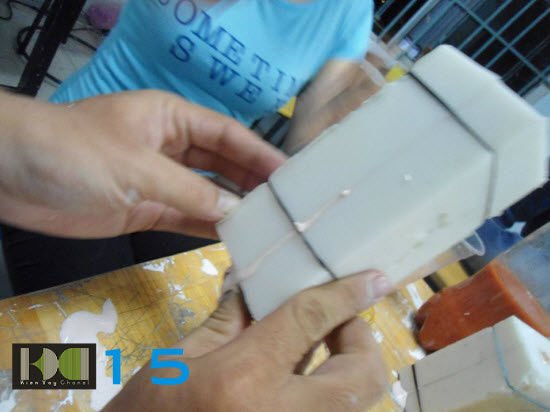 Ép chặt khuôn để hạn chế ba vớ biến dạng sản phẩm Ép chặt khuôn để hạn chế ba vớ biến dạng sản phẩm