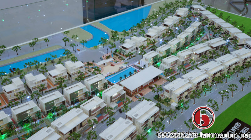 Toàn cảnh mô hình kiến trúc Lakeview nhìn từ lối vào phụ với Club house ở trugn tâm dự án Toàn cảnh mô hình kiến trúc Lakeview nhìn từ lối vào phụ với Club house ở trugn tâm dự án