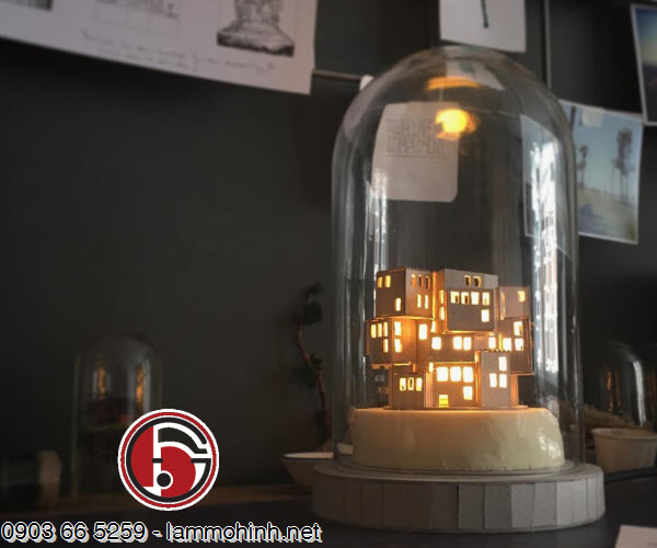 Thậm chí, một số mô hình kiến trúc còn có thể phát sáng nhờ hệ thống đèn được gắn tỉ mỉ bên trong Thậm chí, một số mô hình kiến trúc còn có thể phát sáng nhờ hệ thống đèn được gắn tỉ mỉ bên trong