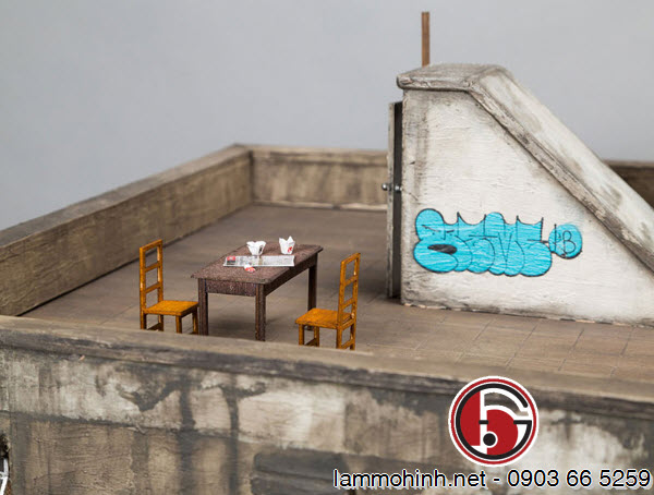 Từng vệt sơn bằng hồ dầu ở bên ngoài bờ tường đến các bức hoạ grafity đều được miêu tả chính xác Từng vệt sơn bằng hồ dầu ở bên ngoài bờ tường đến các bức hoạ grafity đều được miêu tả chính xác