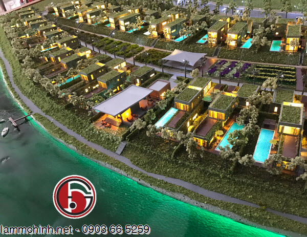 Với sư phối hợp nhiều loài chủng loại cây cỏ của làng quê miền Trung Việt Nam và hiệu ứng ánh sáng, mô hình kiến trúc X2 Hội An đã tạo ra một không khí làng quê Việt Nam thanh bình và ấm áp Với sư phối hợp nhiều loài chủng loại cây cỏ của làng quê miền Trung Việt Nam và hiệu ứng ánh sáng, mô hình kiến trúc X2 Hội An đã tạo ra một không khí làng quê Việt Nam thanh bình và ấm áp