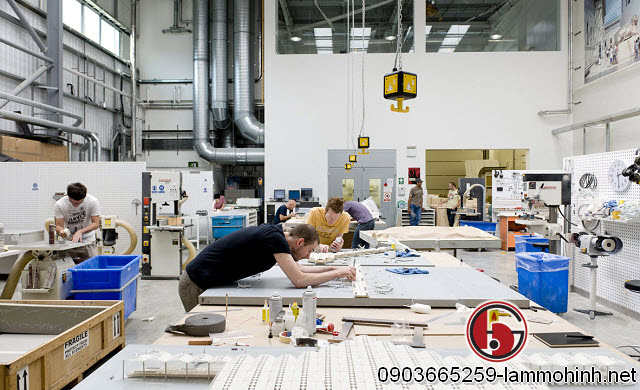 Các công đoạn gia công cắt gọt vật liệu làm mô hình kiến trúc sẽ tạo ra nhiều chất thải và thành phần dư thừa Các công đoạn gia công cắt gọt vật liệu làm mô hình kiến trúc sẽ tạo ra nhiều chất thải và thành phần dư thừa