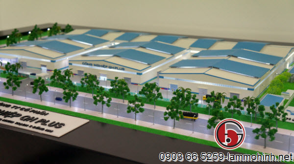 Cây xanh cảnh quang được chăm chút tạo cảm giác xanh mát và thân thiện cho kiến trúc công nghiệp Cây xanh cảnh quang được chăm chút tạo cảm giác xanh mát và thân thiện cho kiến trúc công nghiệp