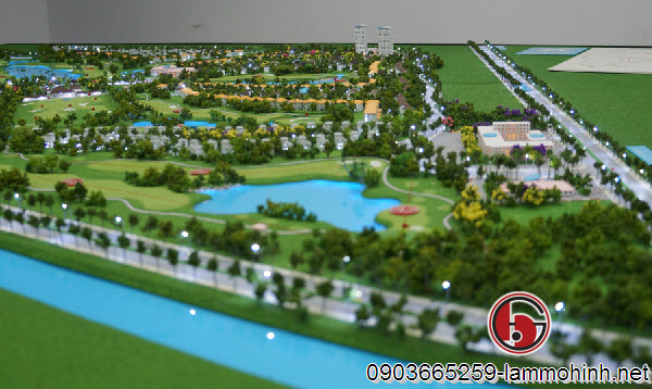 Sân golf nhìn từ kênh Thầy Cai Sân golf nhìn từ kênh Thầy Cai