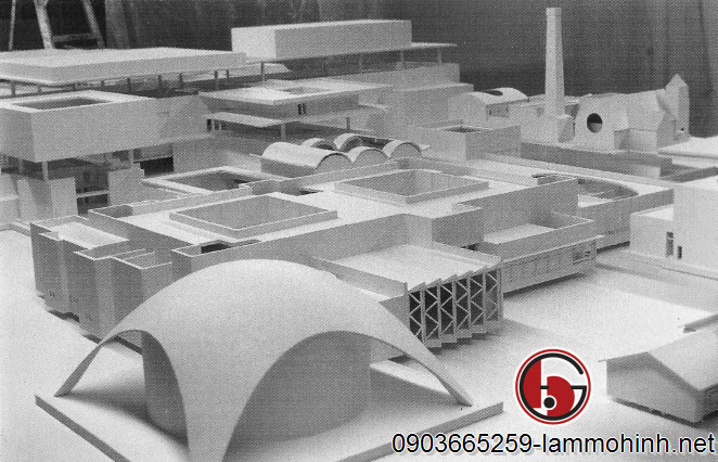 Mô hình kiến trúc của Mike Kelly 1995 cho người xem cái nhìn về một đô thị phức hợp Mô hình kiến trúc của Mike Kelly 1995 cho người xem cái nhìn về một đô thị phức hợp