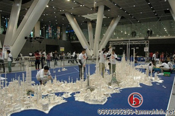 Sản phẩm của các bé sẽ được ráp nối thành bản đồ nước nhật to lớn và hoành tráng Sản phẩm của các bé sẽ được ráp nối thành bản đồ nước nhật to lớn và hoành tráng