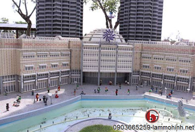 Trung tâm thương mại Suria KLCC, nằm dưới chân tòa tháp đôi Trung tâm thương mại Suria KLCC, nằm dưới chân tòa tháp đôi