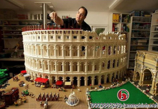 “Người xếp gạch” Ryan McNaught “Người xếp gạch” Ryan McNaught