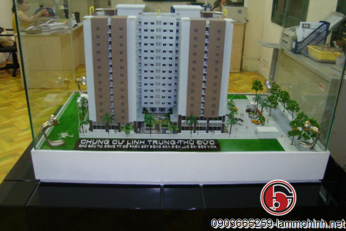 Mô hình cây xanh và thảm cỏ của bao quanh tòa chung cư Mô hình cây xanh và thảm cỏ của bao quanh tòa chung cư