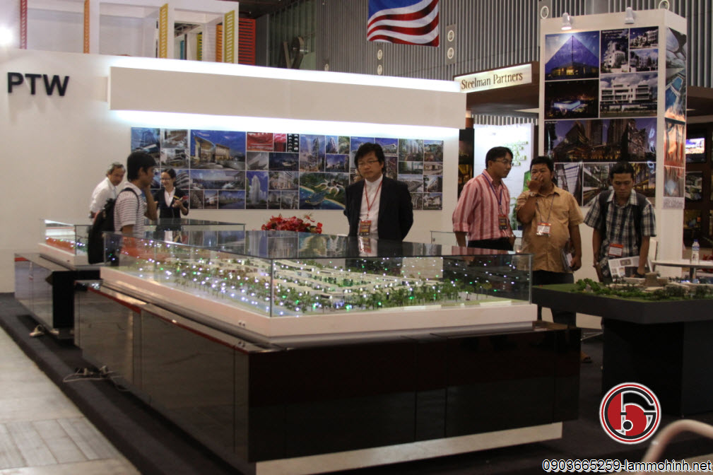 Mô hình kiến trúc UDJ Green Pearl và Lakeview Villas tại triển lãm VietArch năm 2011 Mô hình kiến trúc UDJ Green Pearl và Lakeview Villas tại triển lãm VietArch năm 2011