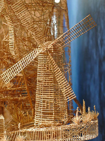 Mô hình kiến trúc cối xay gió tăm tre Mô hình kiến trúc cối xay gió tăm tre