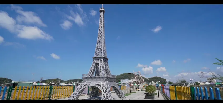 Mô hình kiến trúc tháp Eiffel