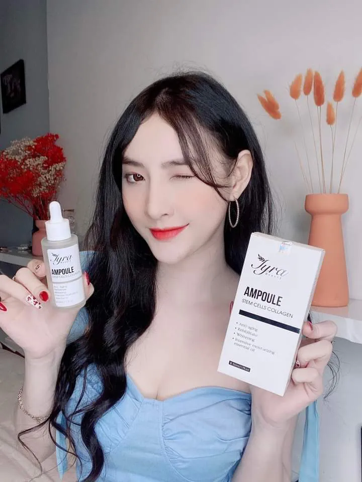 Khách hàng trải nghiệm Tế Bào Gốc Ampoule Tyra Thanh Trang Khách hàng sử dụng Tế Bào Gốc Ampoule Tyra trong quy trình chăm sóc và phục hồi làn da.
