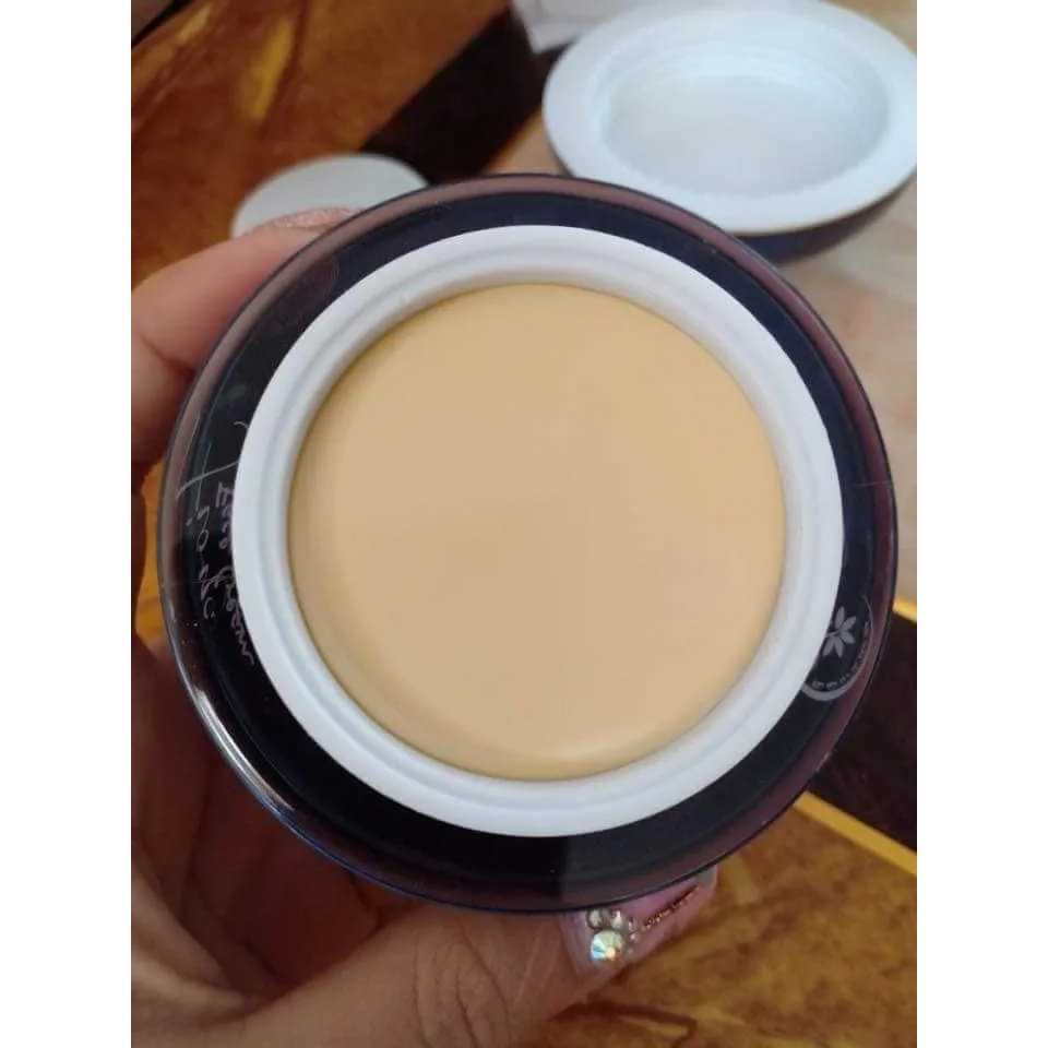Kem Fiona Face Thanh Trang 30g | Mỹ Phẩm Thanh Trang Hũ Kem Fiona Face Thanh Trang với kết cấu kem mềm mịn, dễ thẩm thấu và phù hợp sử dụng hằng ngày.
