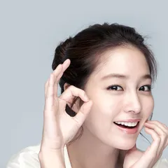 Dùng Thuốc Dung Dịch Trị Mụn, Thâm, Nám, Sẹo Rỗ Thanh Trang Lâu Bong Da Nên Làm Gì?