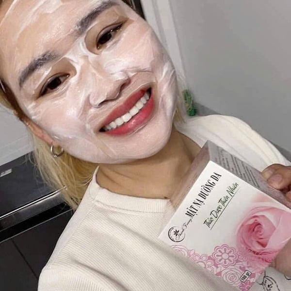 Mặt Nạ Dưỡng Da Hoa Hồng