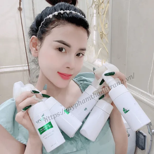 Sữa rữa mặt tẩy trang 2 in 1 Tyra
