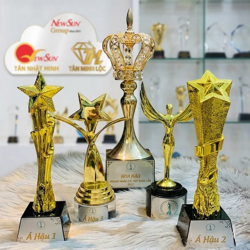 Cup hoa hau 1